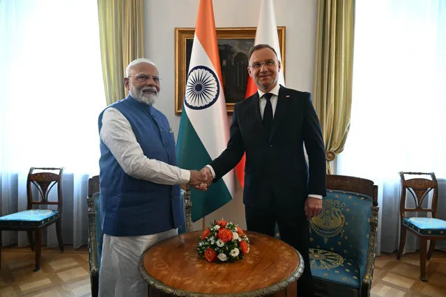 Thủ tướng Ấn Độ Narendra Modi thăm Ukraine, bắt đầu chuyến công du mang tính bước ngoặt - Ảnh 1.