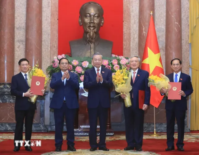 Tổng Bí thư, Chủ tịch nước trao Quyết định bổ nhiệm các Phó Thủ tướng, Bộ trưởng - Ảnh 1.