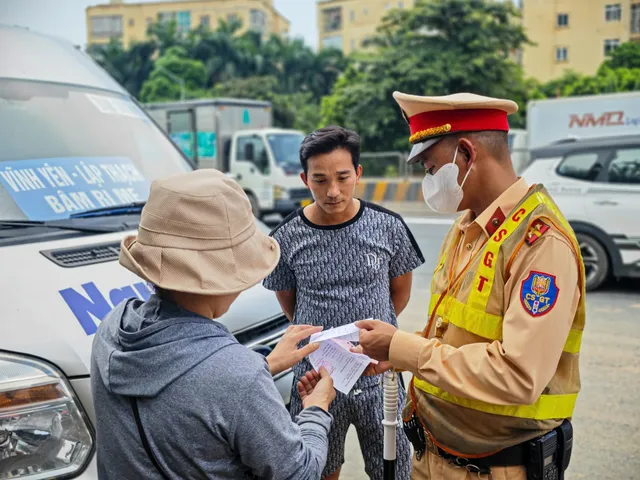 Cảnh sát giao thông Hà Nội triển khai nhiều biện pháp bảo đảm giao thông dịp lễ Quốc khánh - Ảnh 6.