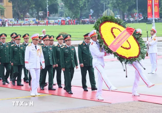 Lãnh đạo Đảng, Nhà nước vào Lăng viếng Chủ tịch Hồ Chí Minh nhân dịp Quốc khánh - Ảnh 3.