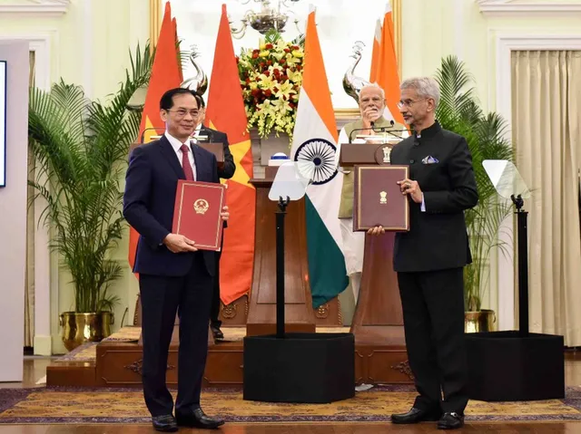 Vietnam, India issue joint statement - Ảnh 1.