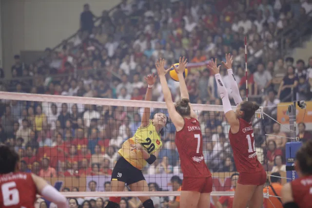 ĐT Việt Nam 0-3 (27-29, 15-25, 15-25) Korabelka (Nga): Chức vô địch VTV Ferroli Cup 2024 thuyết phục của Korabelka - Ảnh 1.