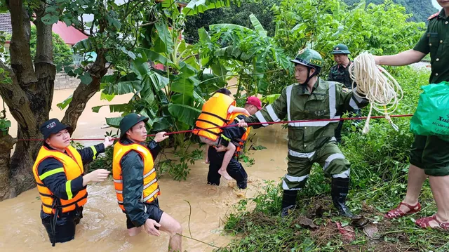 Lạng Sơn: 12 người thương vong do bão số 3 - Ảnh 3.