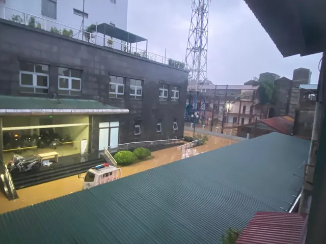 Yên Bái: 7 người thương vong, hơn 3.000 nhà dân bị thiệt hại do bão số 3 - Ảnh 1. Yên Bái: 7 người thương vong, hơn 3.000 nhà dân bị thiệt hại do bão số 3 - Ảnh 1.