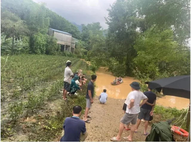 Thái Nguyên: Hai bé trai bị lũ sau bão cuốn mất tích - Ảnh 1. Thái Nguyên: Hai bé trai bị lũ sau bão cuốn mất tích - Ảnh 1.