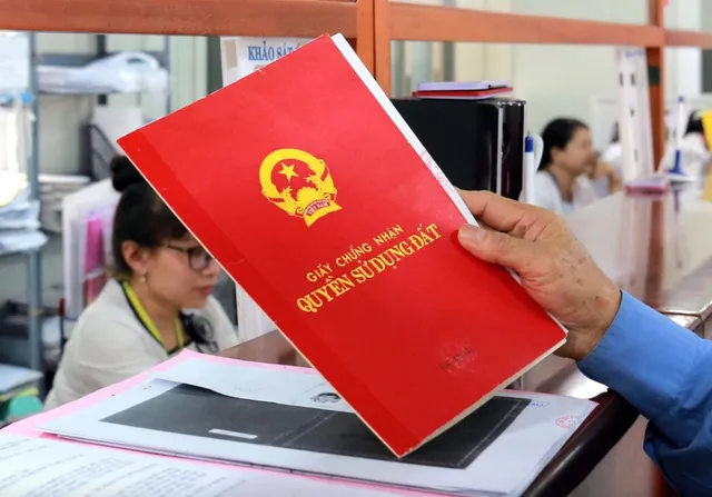 Người dân cần làm sổ đỏ ngay trong năm 2025 để tránh thiệt hại tài chính