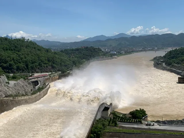 Bộ Công Thương: Phải thông báo sớm cho người dân trước khi xả lũ - Ảnh 1.