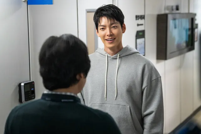 Kim Woo Bin tăng 8kg cho phim mới - Ảnh 2.