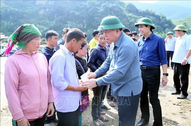 Trưởng Ban Tuyên giáo Trung ương Nguyễn Trọng Nghĩa làm việc với tỉnh Sơn La về khắc phục hậu quả thiên tai - Ảnh 1.