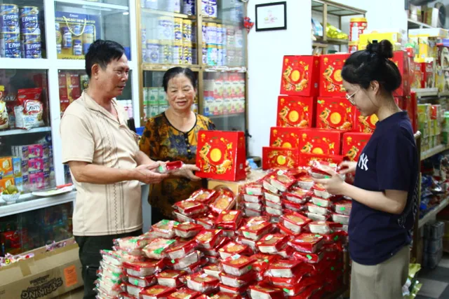 Quảng Bình: Mặt hàng truyền thống được ưa chuộng, giá cả bình ổn dịp Tết Trung Thu - Ảnh 4.