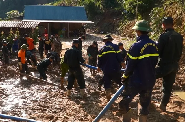 Đưa chó nghiệp vụ đến Nậm Tông (Lào Cai) tìm nạn nhân mất tích - Ảnh 2.