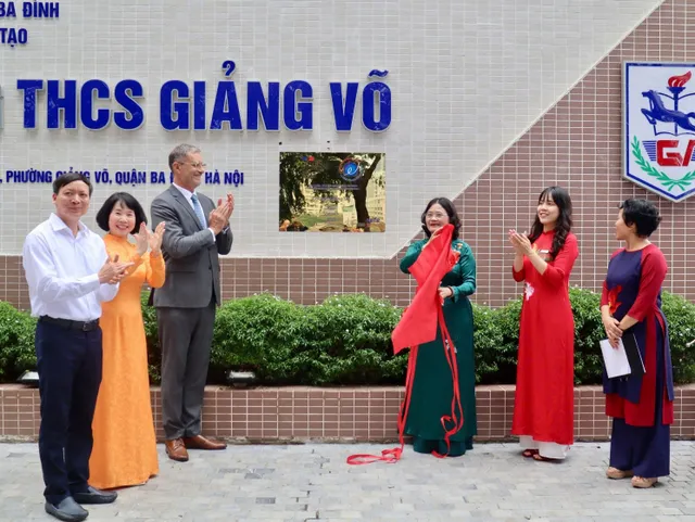 Gắn biển Trường THCS Giảng Võ có chương trình dạy tiếng Pháp đạt chuẩn quốc tế  - Ảnh 5.