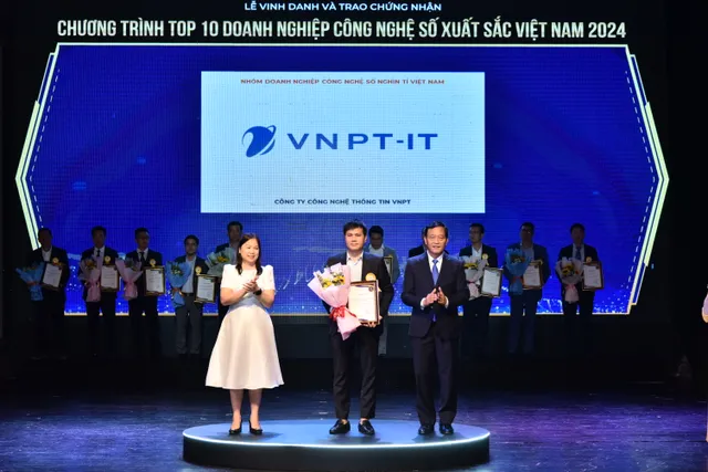 Vinh danh top 10 doanh nghiệp công nghệ số xuất sắc Việt Nam 2024 - Ảnh 1.