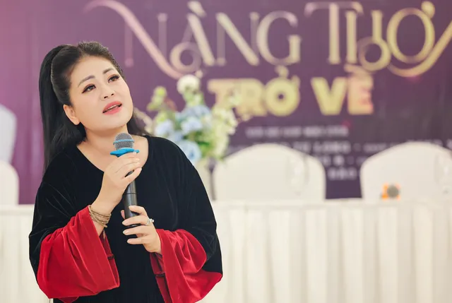 NSND Xuân Bắc - Tự Long tham gia liveshow tri ân quê hương của ca sĩ Anh Thơ - Ảnh 1.