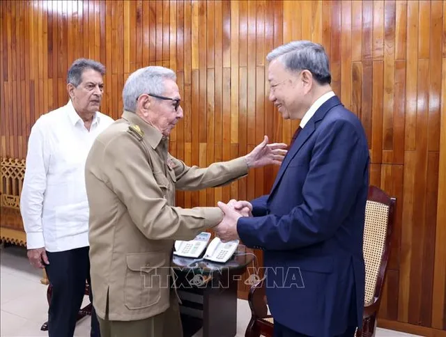 Tổng Bí thư, Chủ tịch nước Tô Lâm gặp Lãnh tụ Cách mạng Cuba, Đại tướng Raúl Castro Ruz - Ảnh 2.