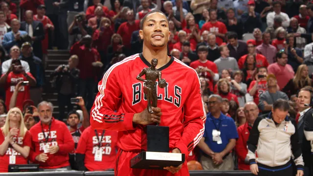 Nhìn lại sự nghiệp đầy tiếc nuối của Derrick Rose - Ảnh 1.