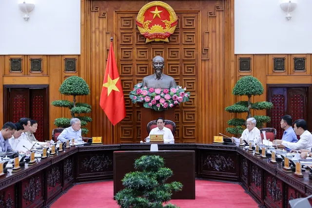 Thủ tướng Phạm Minh Chính: Thi đua cao điểm 450 ngày đêm xoá nhà tạm, nhà dột nát trên toàn quốc - Ảnh 1.