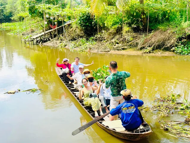 Du lịch Đồng Tháp khởi sắc - Ảnh 2.