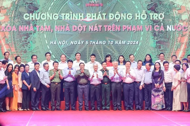 Thủ tướng: Xóa hết nhà tạm, nhà dột nát để không ai bị bỏ lại phía sau trong kỷ nguyên vươn mình của dân tộc - Ảnh 1.