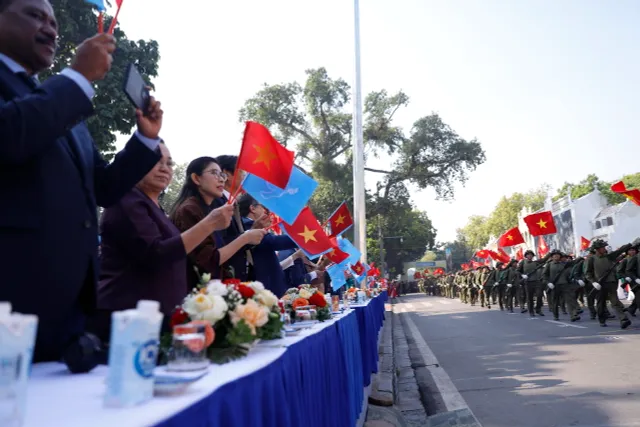 Hùng tráng Ngày hội văn hóa vì hòa bình chào mừng 70 năm Ngày Giải phóng Thủ đô - Ảnh 15.