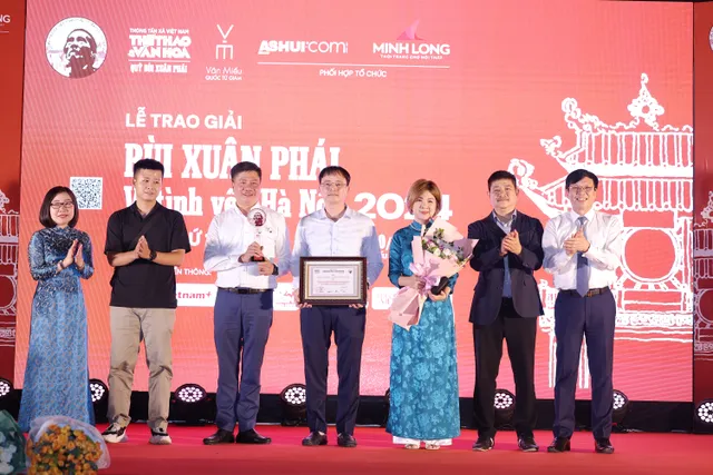 Lễ trao giải Bùi Xuân Phái - Vì tình yêu Hà Nội: GS.KTS Hoàng Đạo Kính được vinh danh ở Giải thưởng Lớn - Ảnh 2.