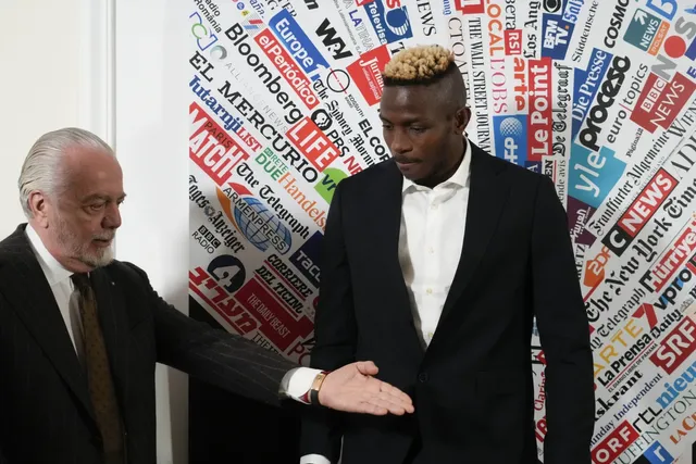Victor Osimhen phải như nào mới khiến Chelsea ba lần bảy lượt đòi mua bằng được? - Ảnh 1.
