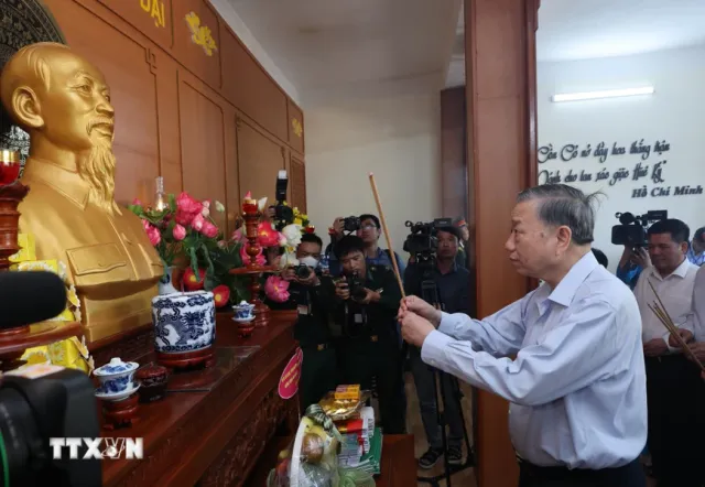 Tổng Bí thư, Chủ tịch nước Tô Lâm thăm, làm việc tại huyện đảo Cồn Cỏ - Ảnh 4.