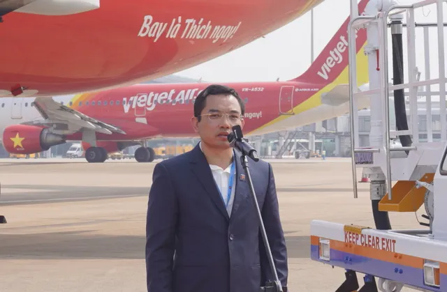 Vietjet tiên phong khai thác chuyến bay đầu tiên sử dụng nhiên liệu hàng không bền vững SAF do Petrolimex Aviation cung cấp, giảm thải 80% carbon - Ảnh 5.