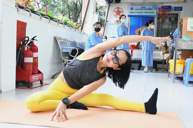 Những lớp học yoga đặc biệt - Ảnh 1.