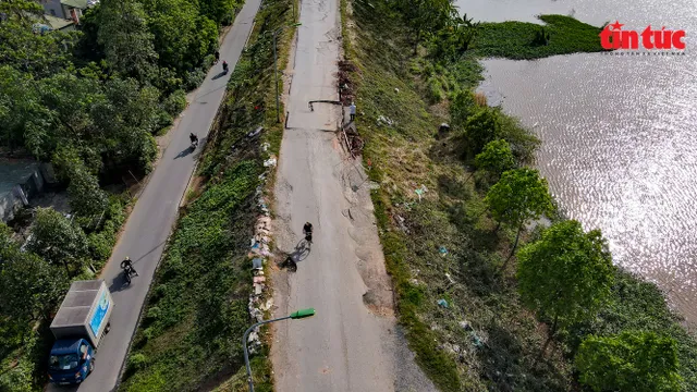 Đê Yên Nghĩa xuất hiện sụt lún, Hà Nội tạm thời cấm các phương tiện - Ảnh 3.