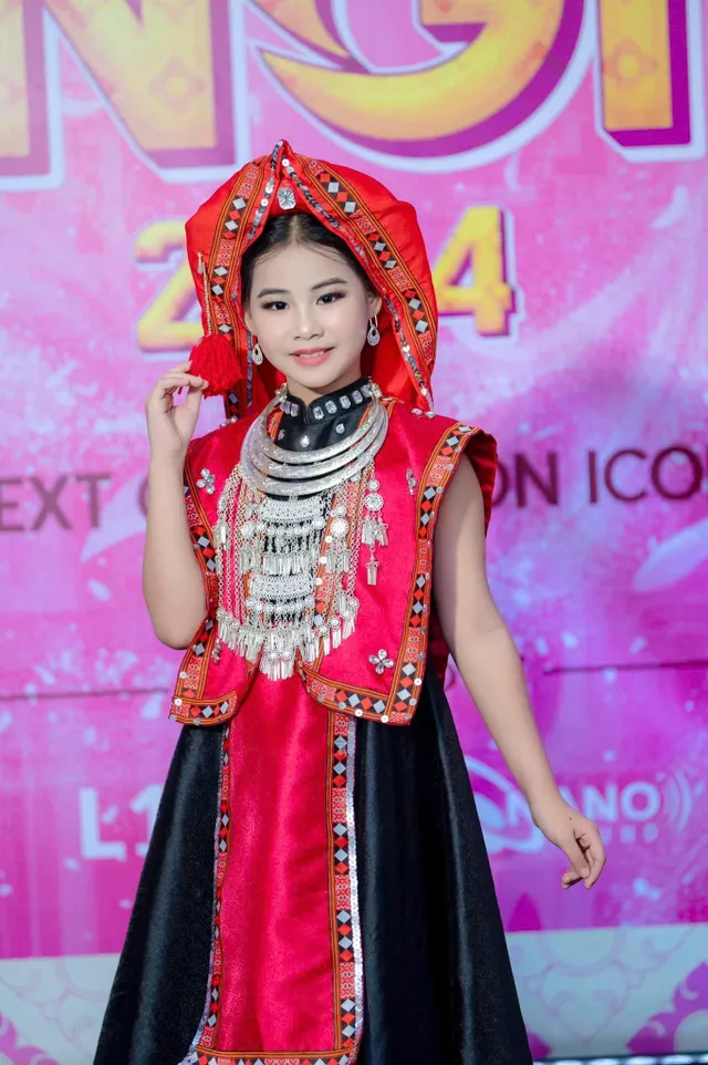 Mẫu nhí Việt Nam đăng quang Á hậu  cuộc thi Little Miss Icon 2024 - Ảnh 1.