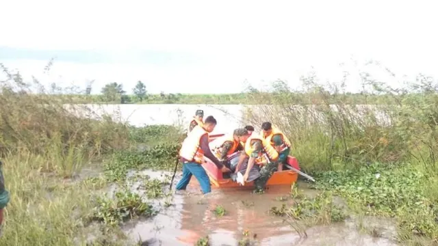 Đắk Lắk: Hai vợ chồng tử vong khi chèo thuyền qua hồ để lên rẫy - Ảnh 1.