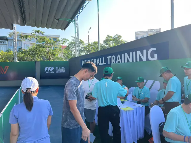 Sôi động trước giờ khai mạc giải đấu Pickleball toàn quốc tại TP Hạ Long - Ảnh 6.