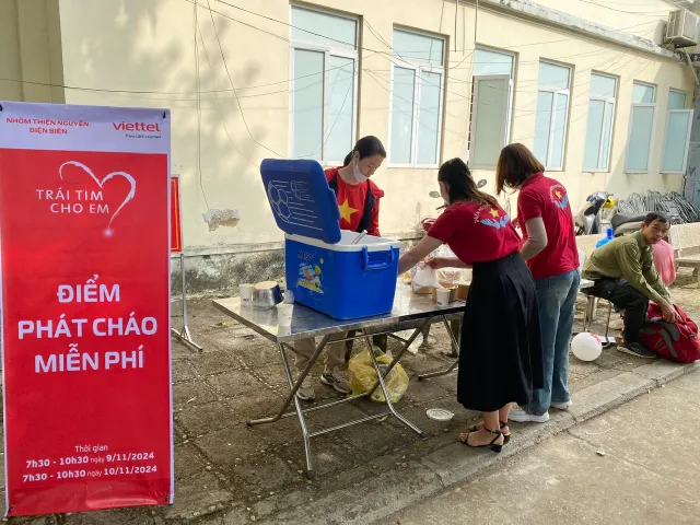 Chương trình “Trái tim cho em” tổ chức khám sàng lọc bệnh tim bẩm sinh tại tỉnh Điện Biên - Ảnh 13.