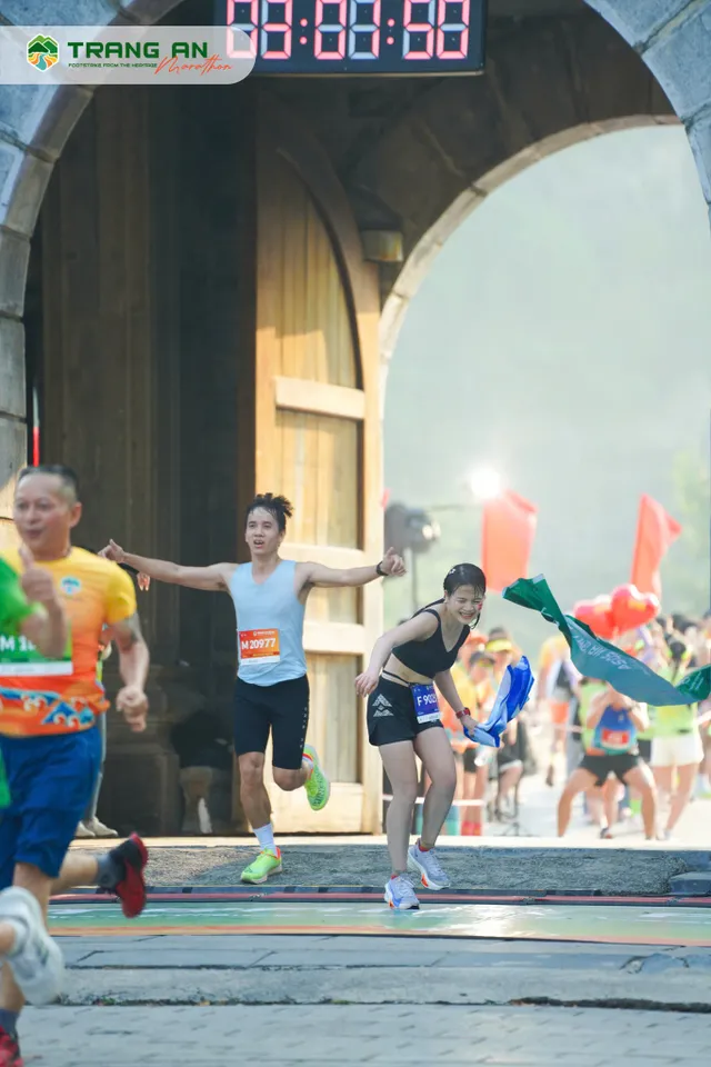 Hơn 5.000 vận động viên tranh tài tại Trang An Marathon 2024 - Ảnh 7.