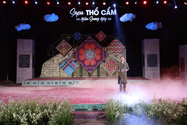 Lung linh sắc màu văn hoá tại Festival Thổ cẩm Lào Cai 2024 - Ảnh 1.