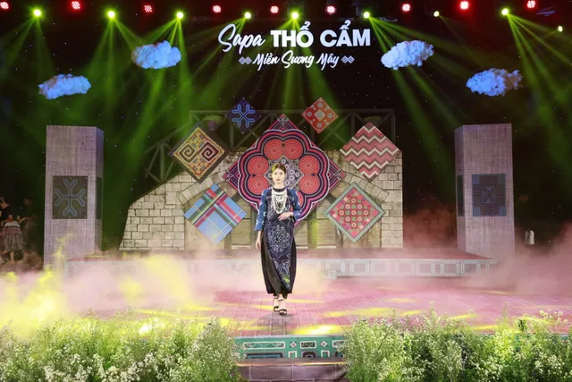 Lung linh sắc màu văn hoá tại Festival Thổ cẩm Lào Cai 2024 - Ảnh 5.