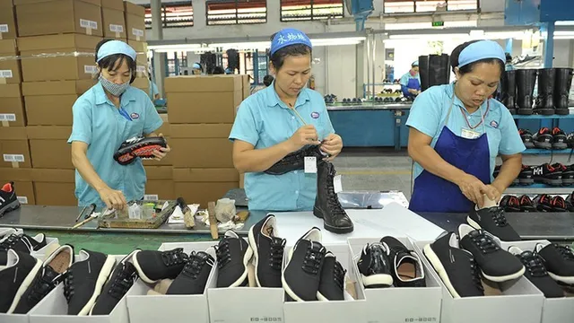 Vietnamese footwear exporters aim for green standards - Ảnh 1.