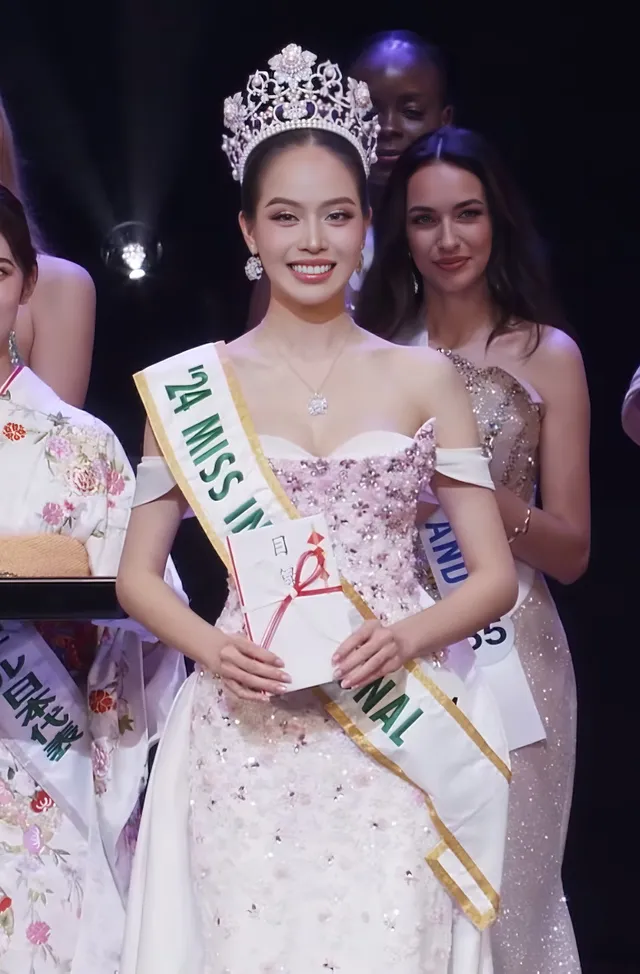 Hoa hậu Thanh Thủy đăng quang Miss International 2024 - Ảnh 3.