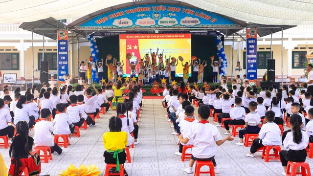 Triển lãm ảnh Em yêu biển đảo Việt Nam cho các em nhỏ Thái Nguyên - Ảnh 1.