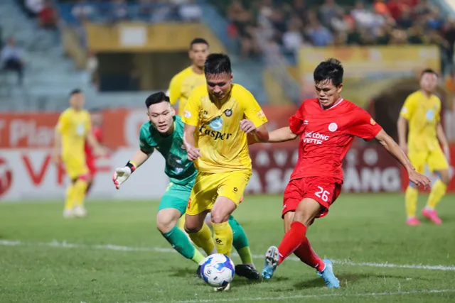 Vòng 8 V.League 2024/25: Đông Á Thanh Hóa duy trì ngôi đầu bảng - Ảnh 1.