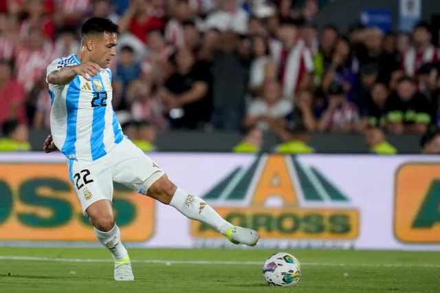 Argentina thua sốc trước Paraguay - Ảnh 1.