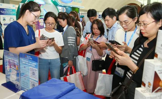 Điều gì tạo lợi thế khác biệt cho Long Châu trên hành trình trở thành “cánh tay nối dài” của ngành y? - Ảnh 1.