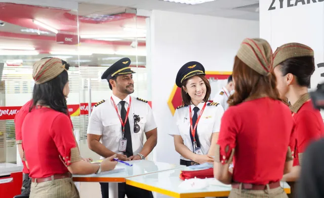 Giải thưởng “Nơi làm việc tốt nhất Việt Nam 2024” xướng tên Vietjet, FPT, Vingroup - Ảnh 3.