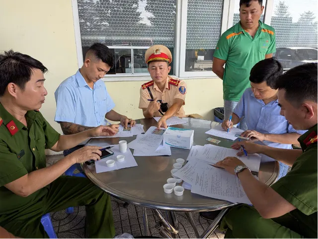 Đồng Nai: CSGT quyết liệt tham gia đấu tranh phòng, chống tội phạm ma túy - Ảnh 1.