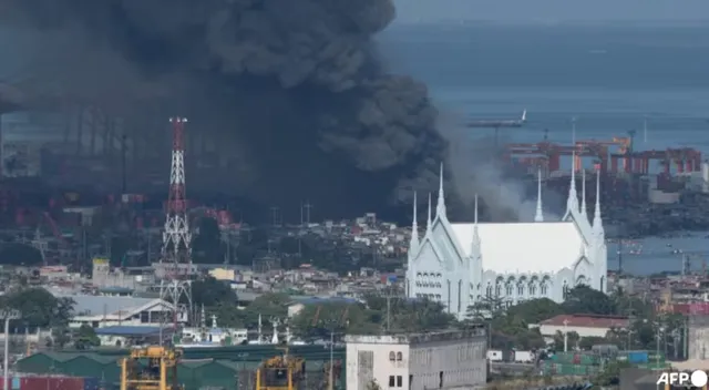 Hỏa hoạn thiêu rụi hàng ngàn ngôi nhà ở Philippines - Ảnh 2.