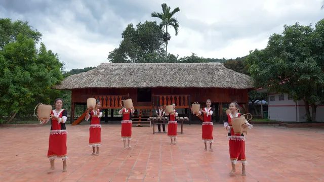 Khánh Sơn: Đánh thức tiềm năng du lịch cộng đồng nơi thôn Hòn Dung - Ảnh 2.