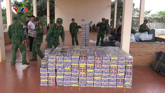 Bắt giữ hàng tấn pháo nhập lậu