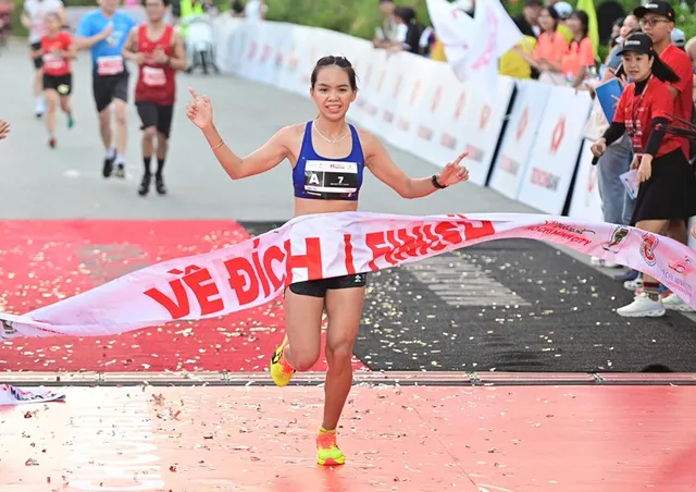 Hai cái tên quen thuộc vô địch cự ly 42km Giải Marathon Quốc tế tại TP Hồ Chí Minh 2024 - Ảnh 3.