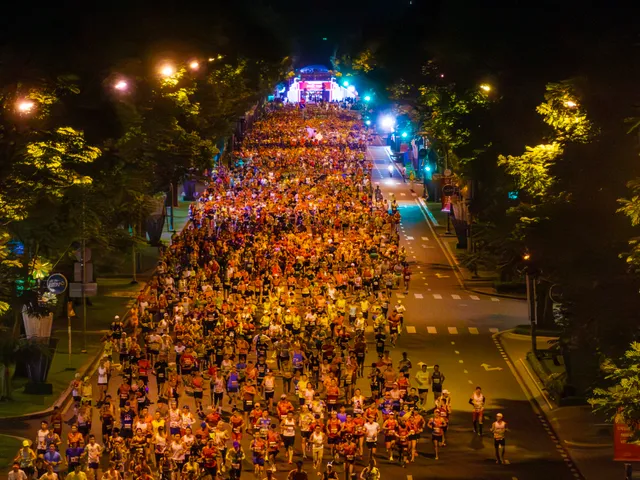 Hai cái tên quen thuộc vô địch cự ly 42km Giải Marathon Quốc tế tại TP Hồ Chí Minh 2024 - Ảnh 1.